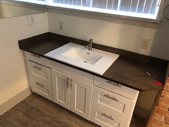 3rd image of 504 Shoup Ave APT 200