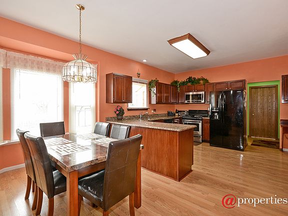 Kitchen / Breakfast Room
