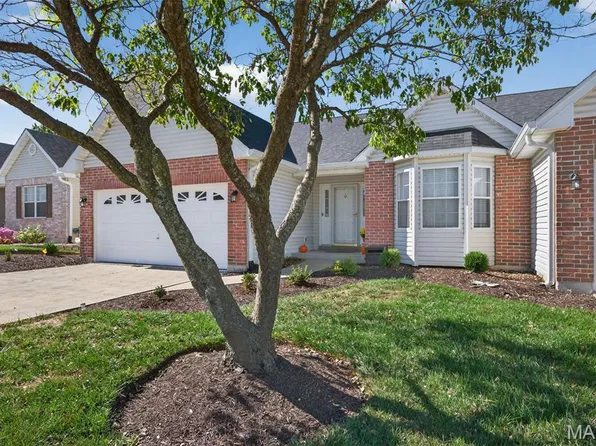 31 Piepers Glen Ct, O'Fallon, MO 63366