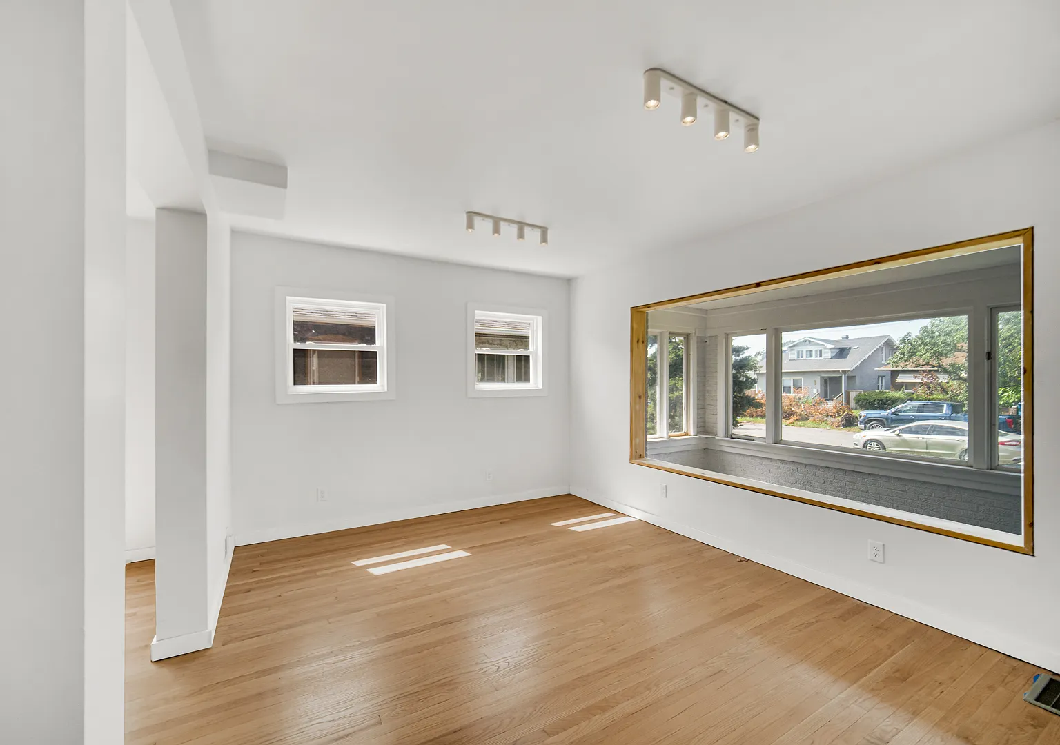 5 bed, 2440 sqft, $2,000 — Photo 4