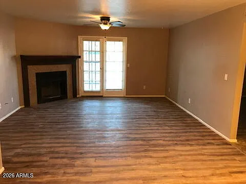 15402 N 28th St — Photo 3
