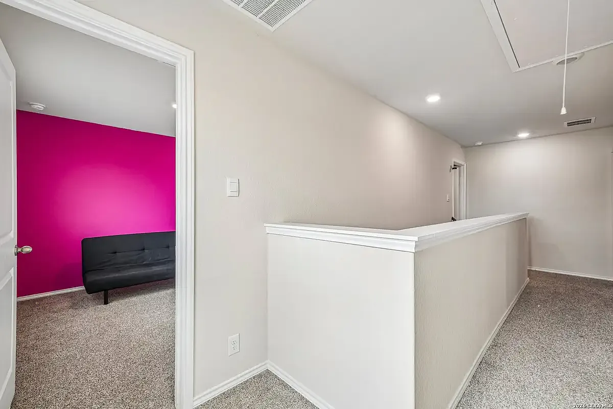 4 bed, 2.5 bath, 1600 sqft, $2,200 — Photo 4