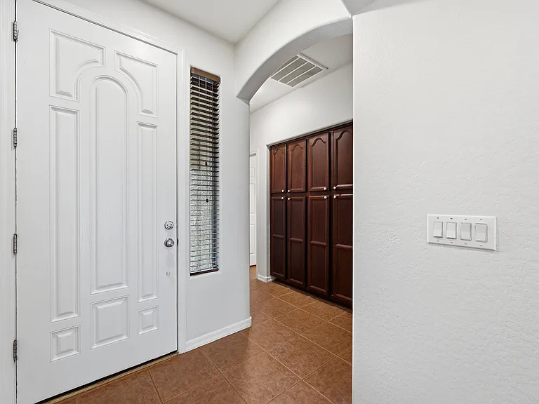 4309 W Heyerdahl Dr — Photo 3