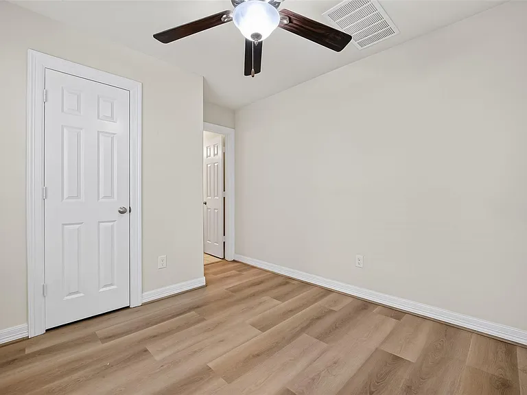 2707 Shadybrook Meadow Dr — Photo 17