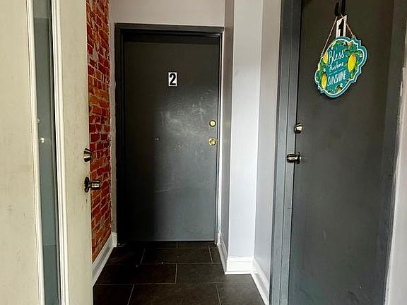 4th image of 3320 N Park Ave