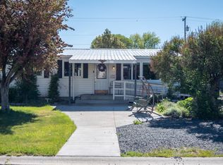 608 S Fairview Ave, Burns, OR 97720