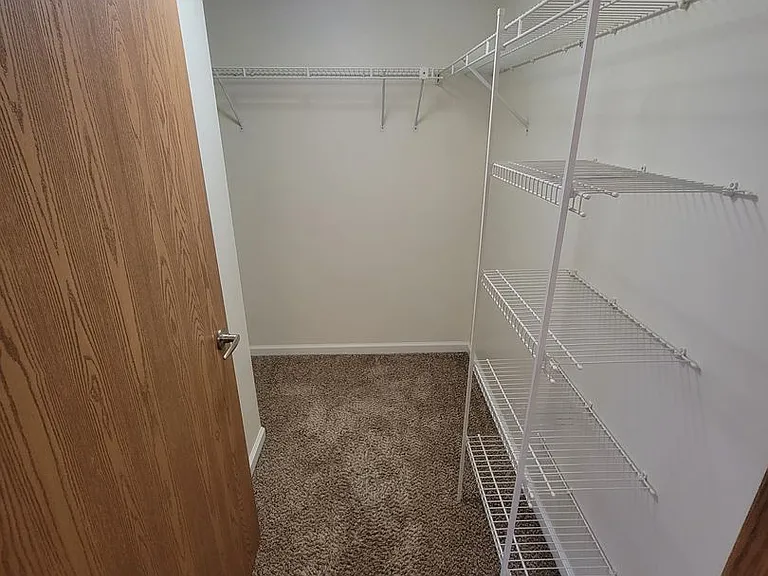 Hidden Oaks Apartments — Photo 17