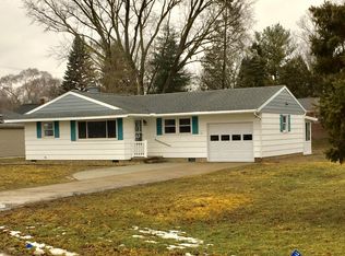 2004 W Franklin St, Jackson, MI 49203