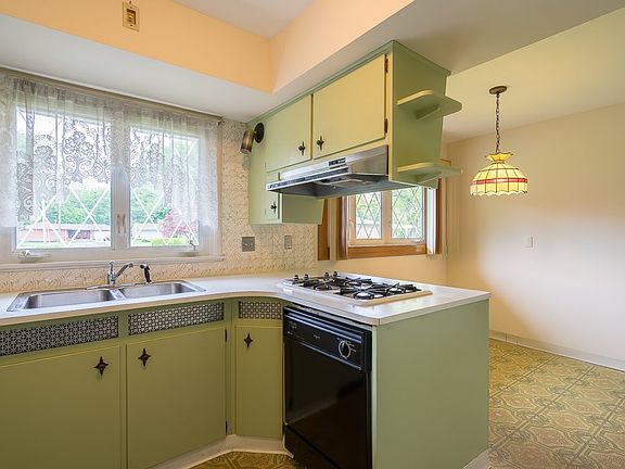 3rd image of 351 19th Avenue Ct
