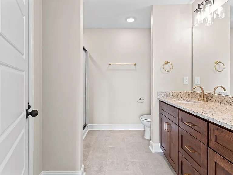 243 Susan Lynn Dr — Photo 18
