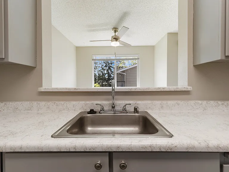 Hillcrest Estates — Photo 23