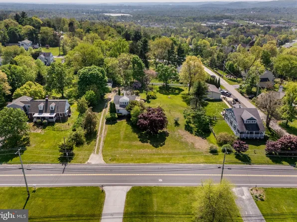 906 Collegeville Rd, Phoenixville, PA 19460