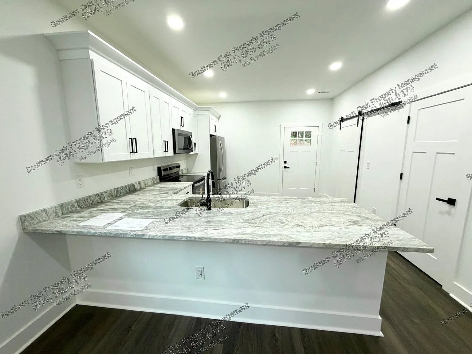 3 bed, 2.0 bath, 1356 sqft, $1,795 — Photo 3