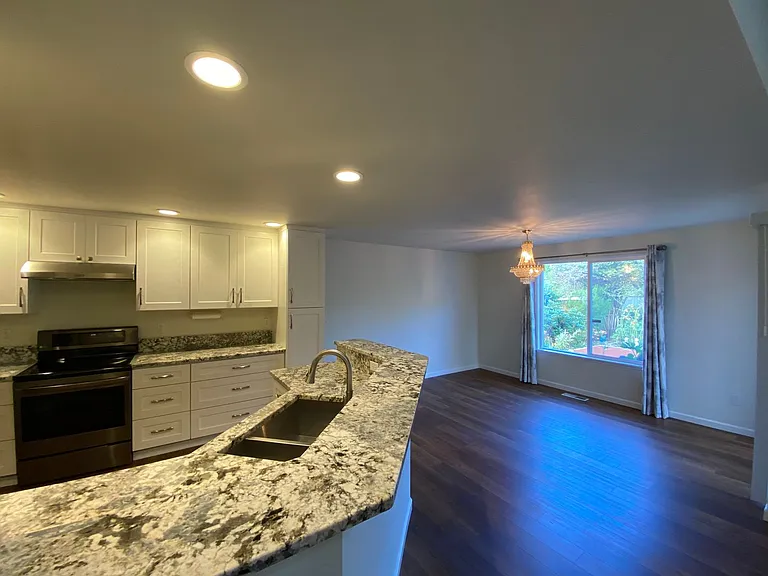 15930 Cascade Ln SE — Photo 6