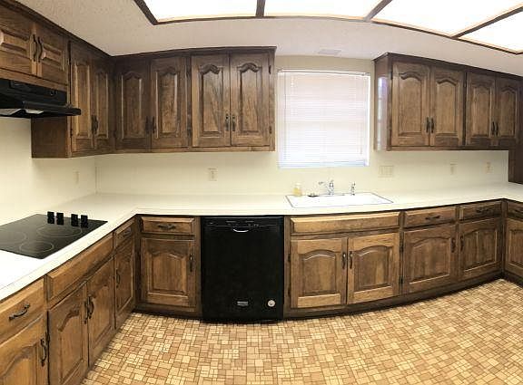 4th image of 146 Applewood Dr