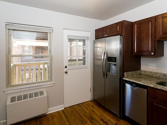 2nd image of 2116 W Foster Ave APT 1N