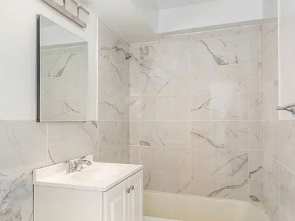 5th image of 175 W 12th St APT 10J