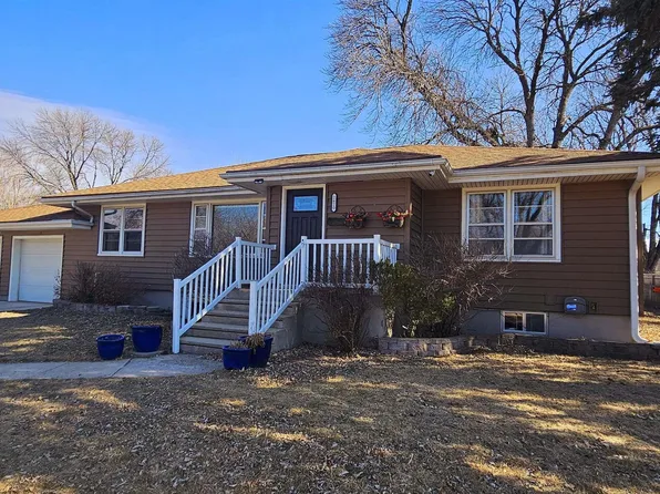 2620 S Cecelia St, Sioux City, IA 51106