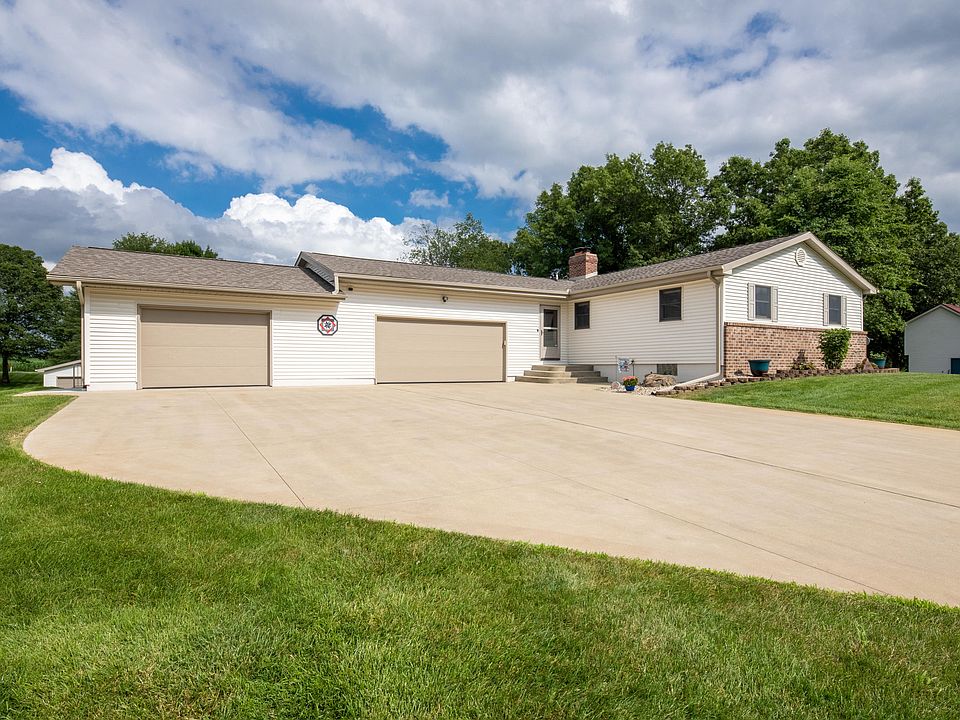 1st image of 149 Sweetheart Ln