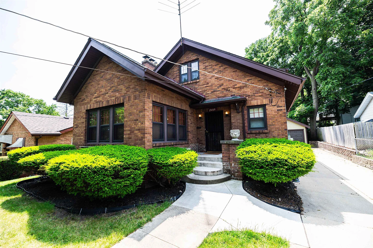 2409 16th Ave photo 1