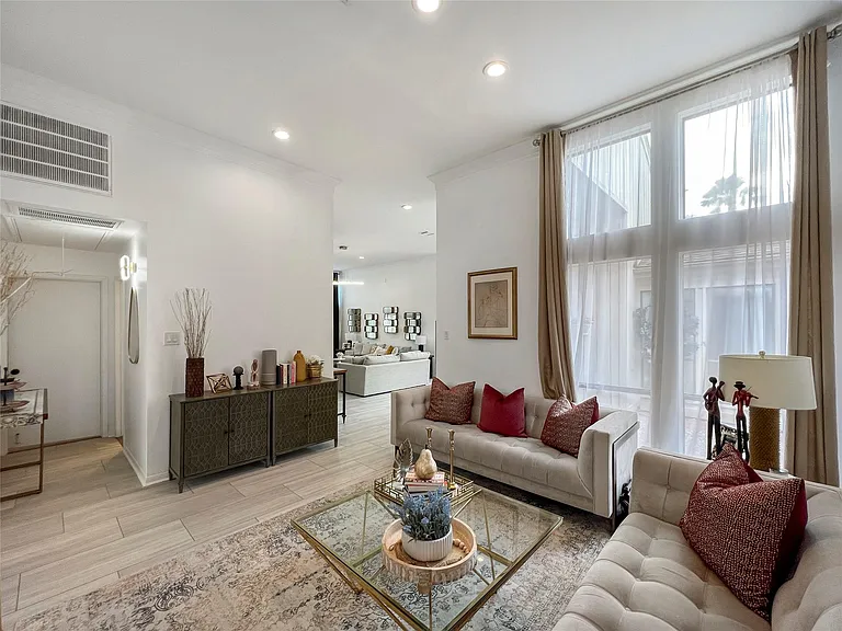 2358 Binley Dr — Photo 11