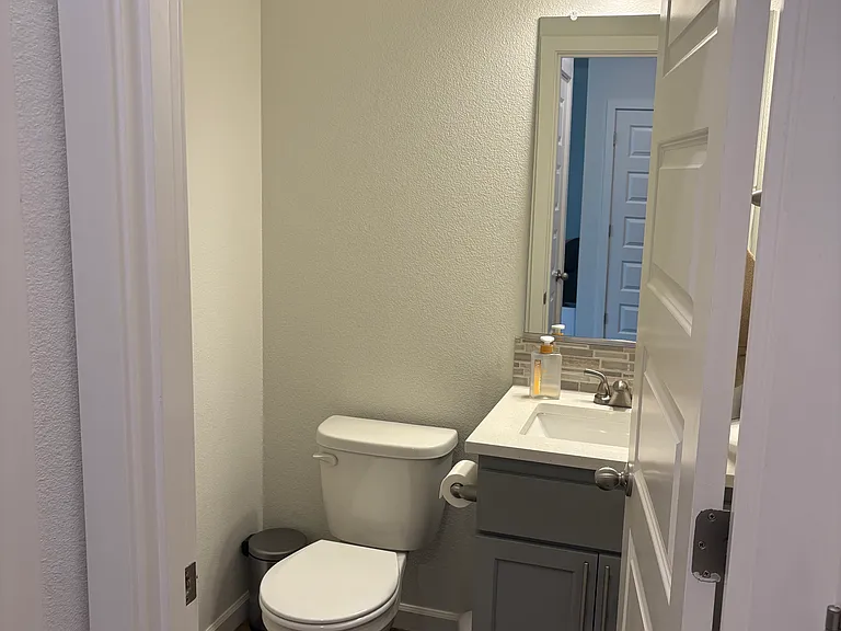 640 E Camellia St — Photo 11