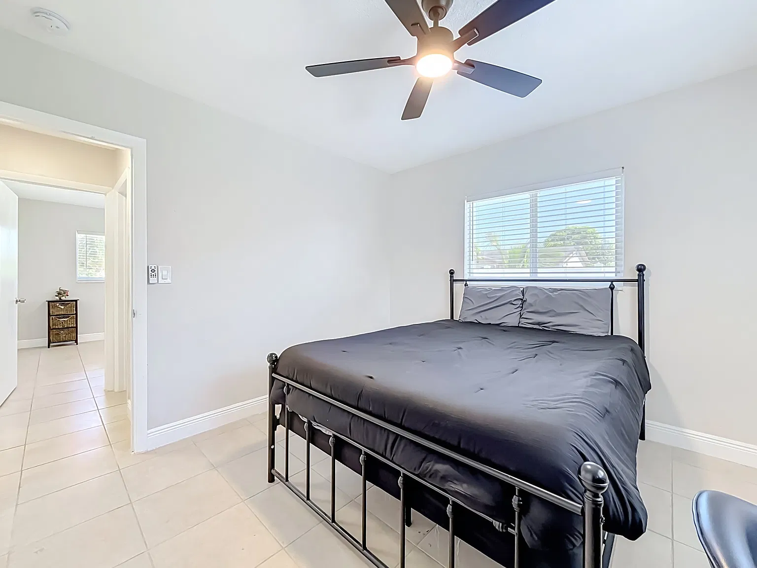 5 bed, 1830 sqft, $1,250 — Photo 2