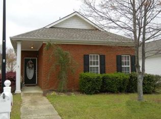 400 Autumn Glen Cir, Fayetteville, GA 30215