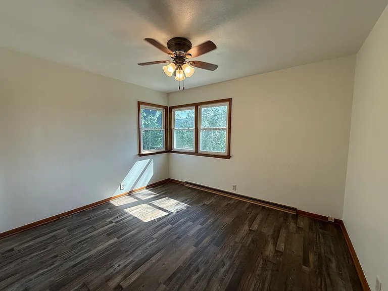 1404 Hackett St — Photo 6