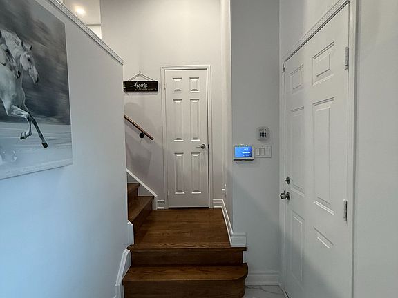 3rd image of 22 Rochefort Dr