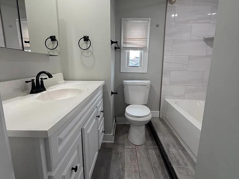 155 W Main St #1 — Photo 5