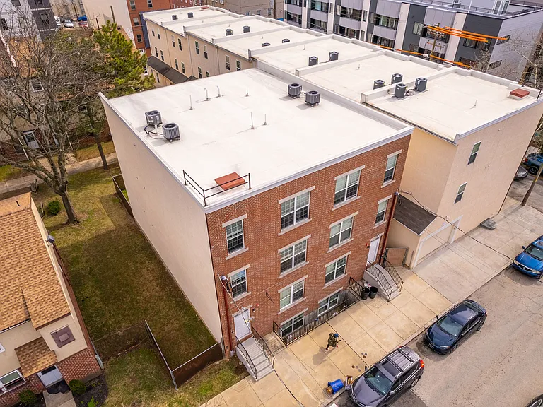 1405 N Sydenham St #A-2 — Photo 2