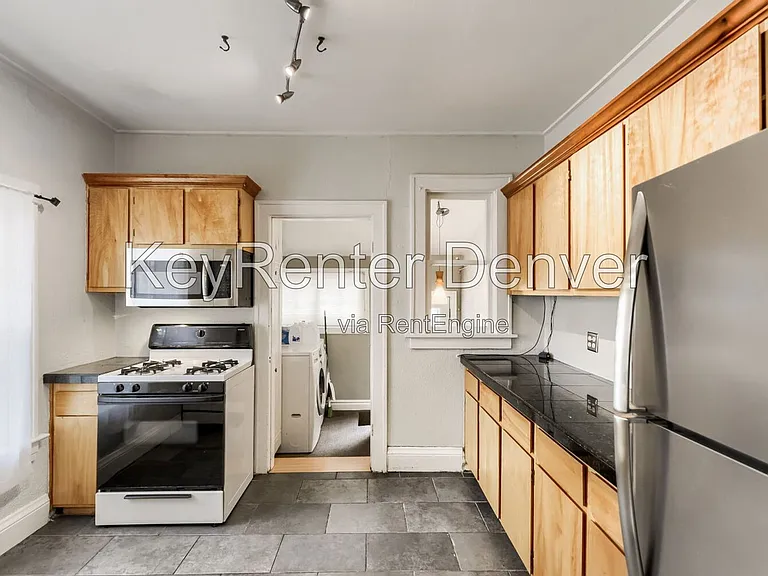 3387 W Moncrieff Pl — Photo 6