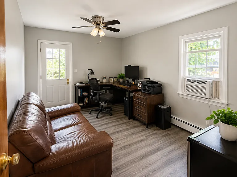 139 Linnett St #2 — Photo 9