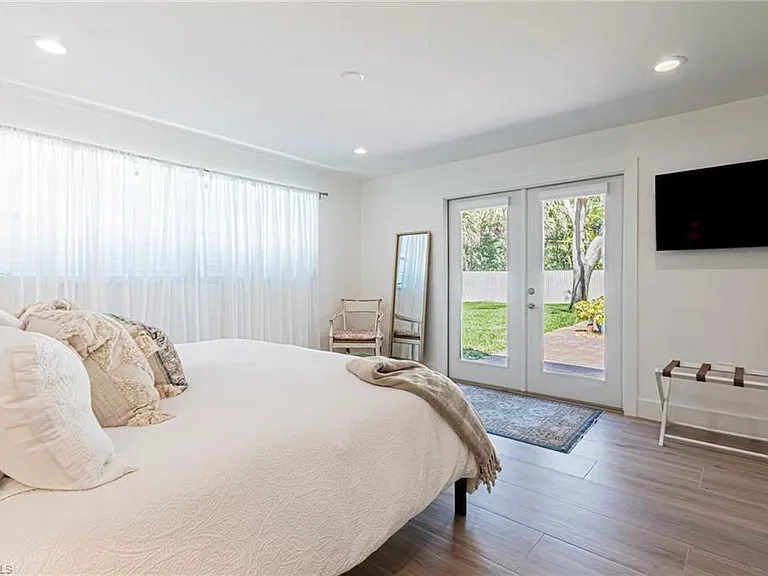 1530 Mandarin Rd — Photo 24
