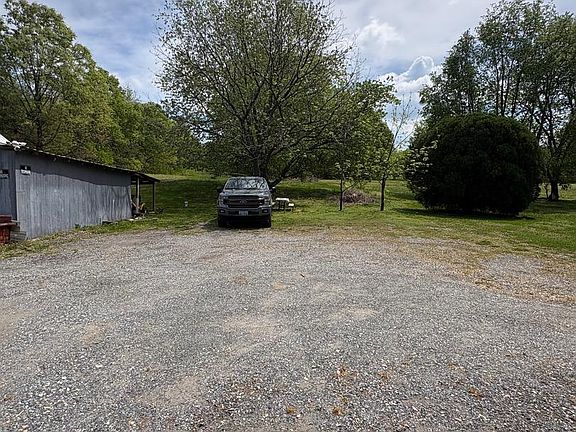 3rd image of 8670 Fairground Rd