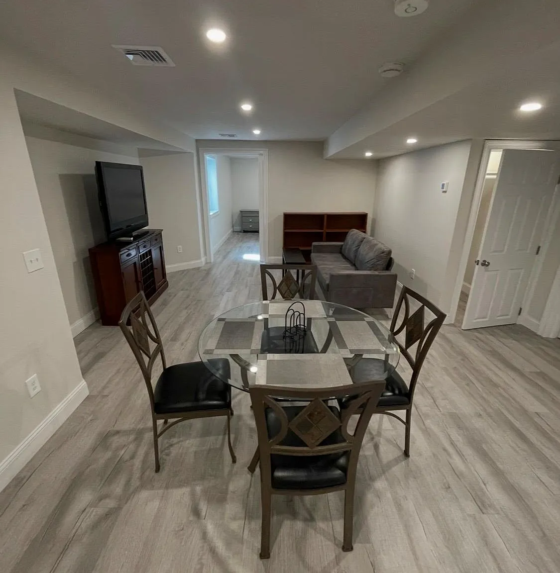 1 bed, 1.0 bath, 970 sqft, $3,100 — Photo 1