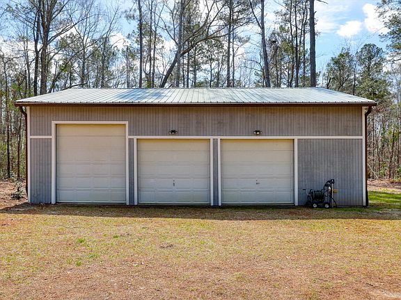 2nd image of 1107 Plum Rd