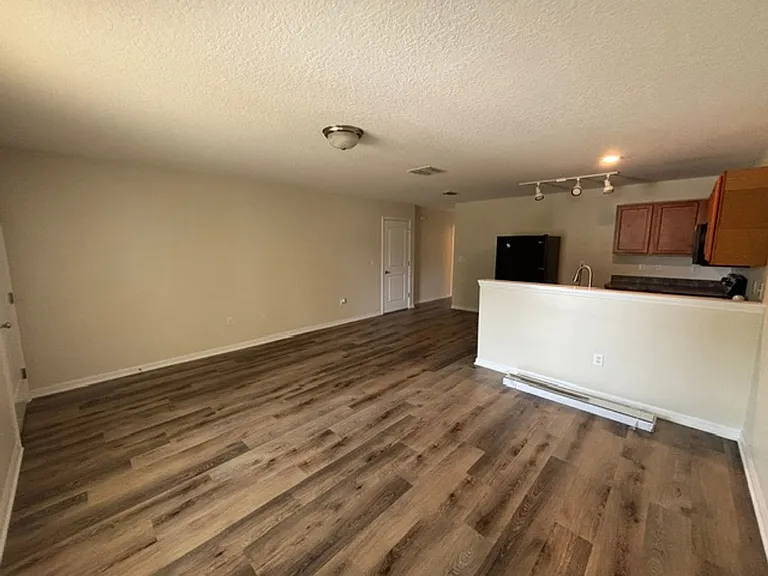 7454 Mohawk Trl — Photo 2