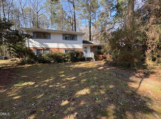 824 Ravenwood Dr, Raleigh, NC 27606