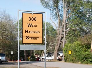 300 W Harding St #304, Morrilton, AR 72110