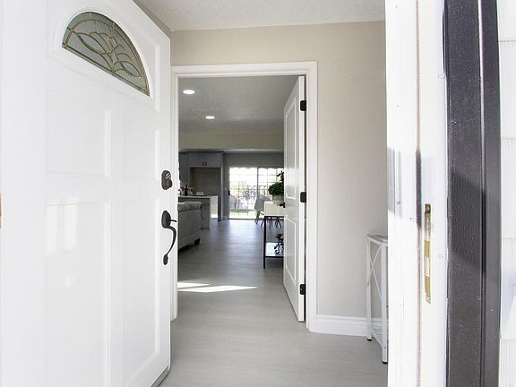 4th image of 1645 Melody Ln