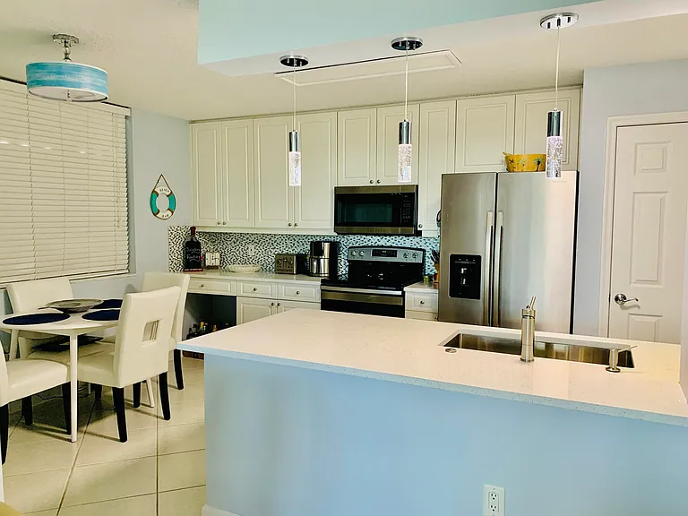 5049 N Highway A1A #402 — Photo 10