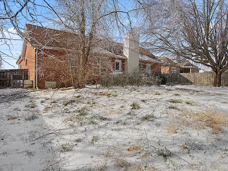 105 Edgeview Dr — Photo 26