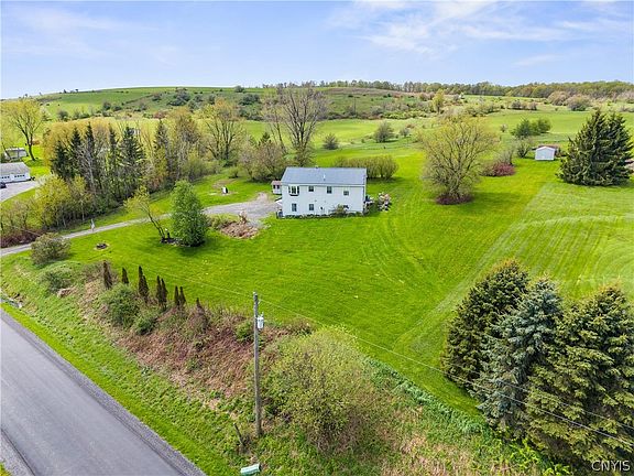 3rd image of 4493 Brooks Rd