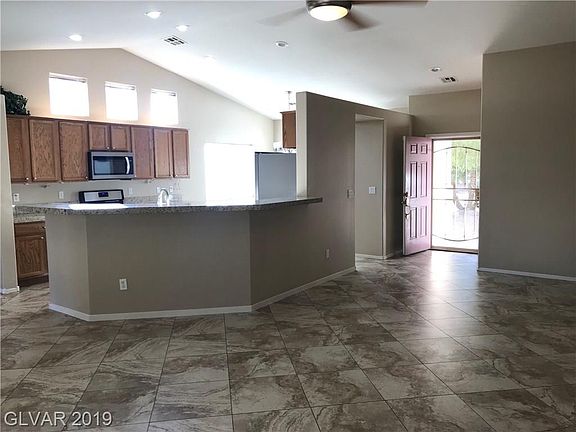5th image of 4146 W El Campo Grande Ave #0