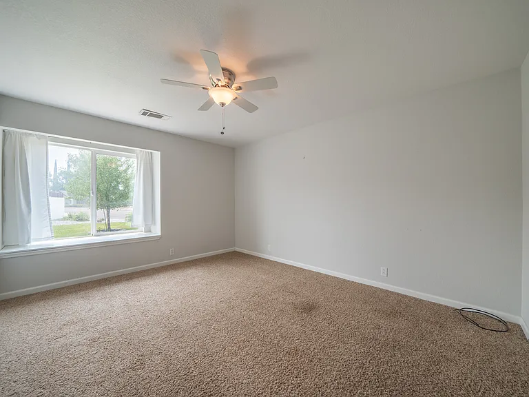 2535 Ruby Ct — Photo 6