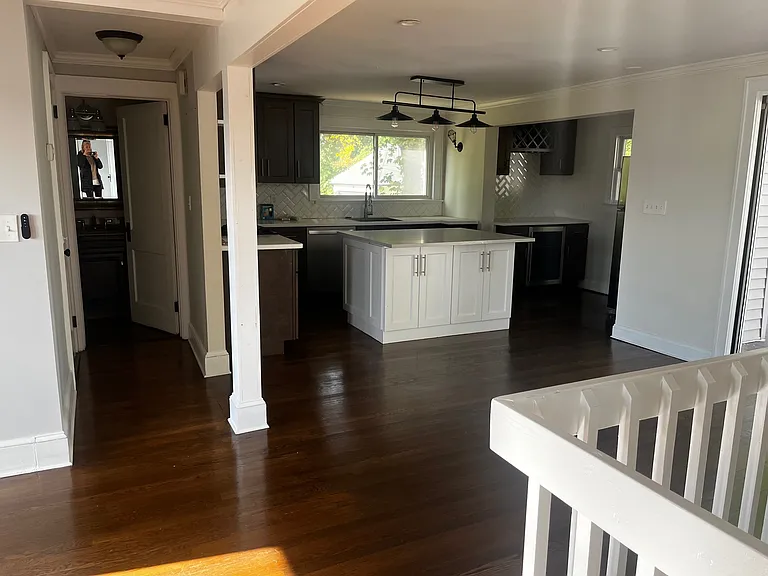 20 Sherman Ave — Photo 5
