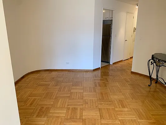 Rented by Vipler Realty | media 22