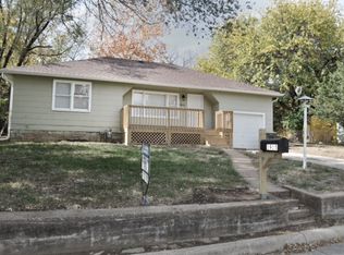 1915 SE Colorado Ave, Topeka, KS 66607